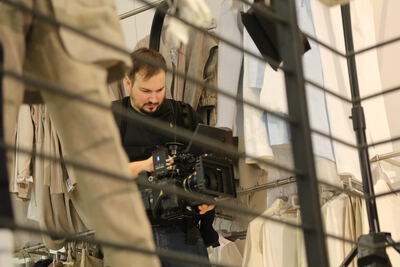 Stockvideo für mehrere Kunden: Gleichzeitige Nutzung erlaubt?