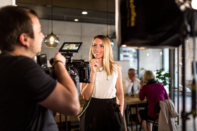 Behind the Scenes: Nahtlose Integration Videomaterial: Stockvideos professionell einsetzen