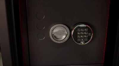Elektronisches Zahlenschloss und Griff an schwarzer Tresortür Elektronisches Zahlenschloss und Griff an schwarzer Tresortür, Tresor Zahlenschloss, elektronisches Schloss und Tresortür