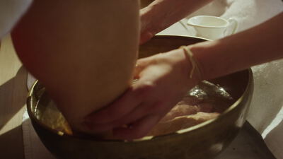 Entspannende Fußmassage bei einer Wellness Behandlung im Spa
