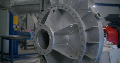 Ventilatorlaufrad aus Aluminium in der Nahaufnahme