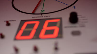 Boxtimer mit roter LED Anzeige und Rundenzähler